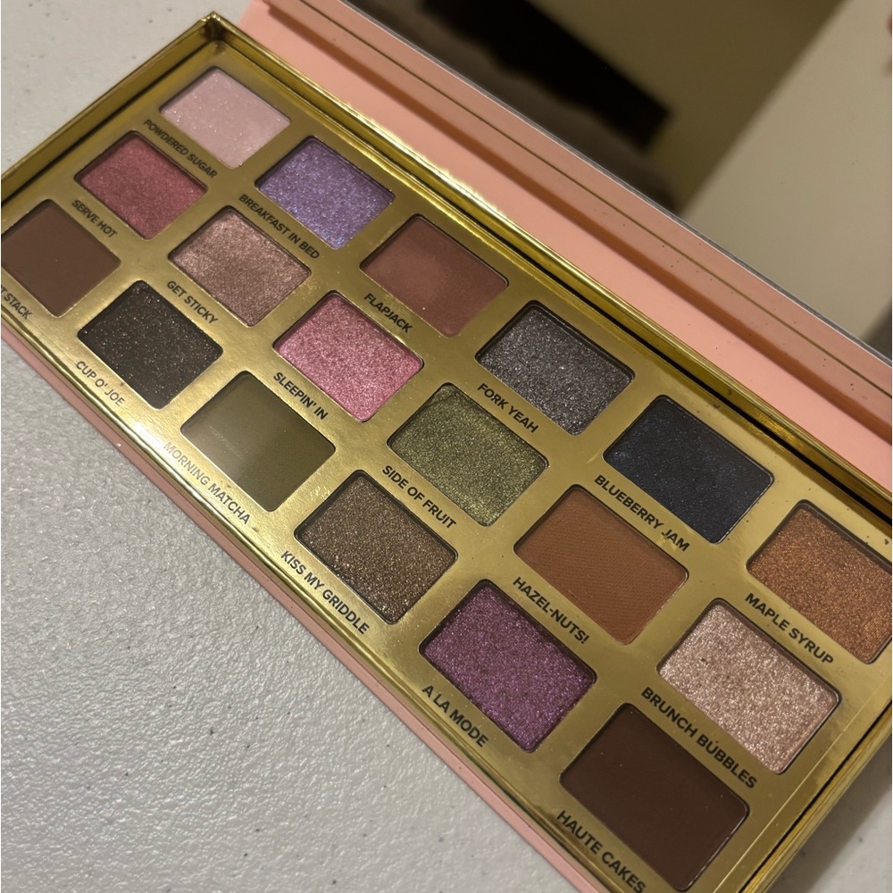 Too Faced Maple Syrup Pancakes Eyeshadow Palette